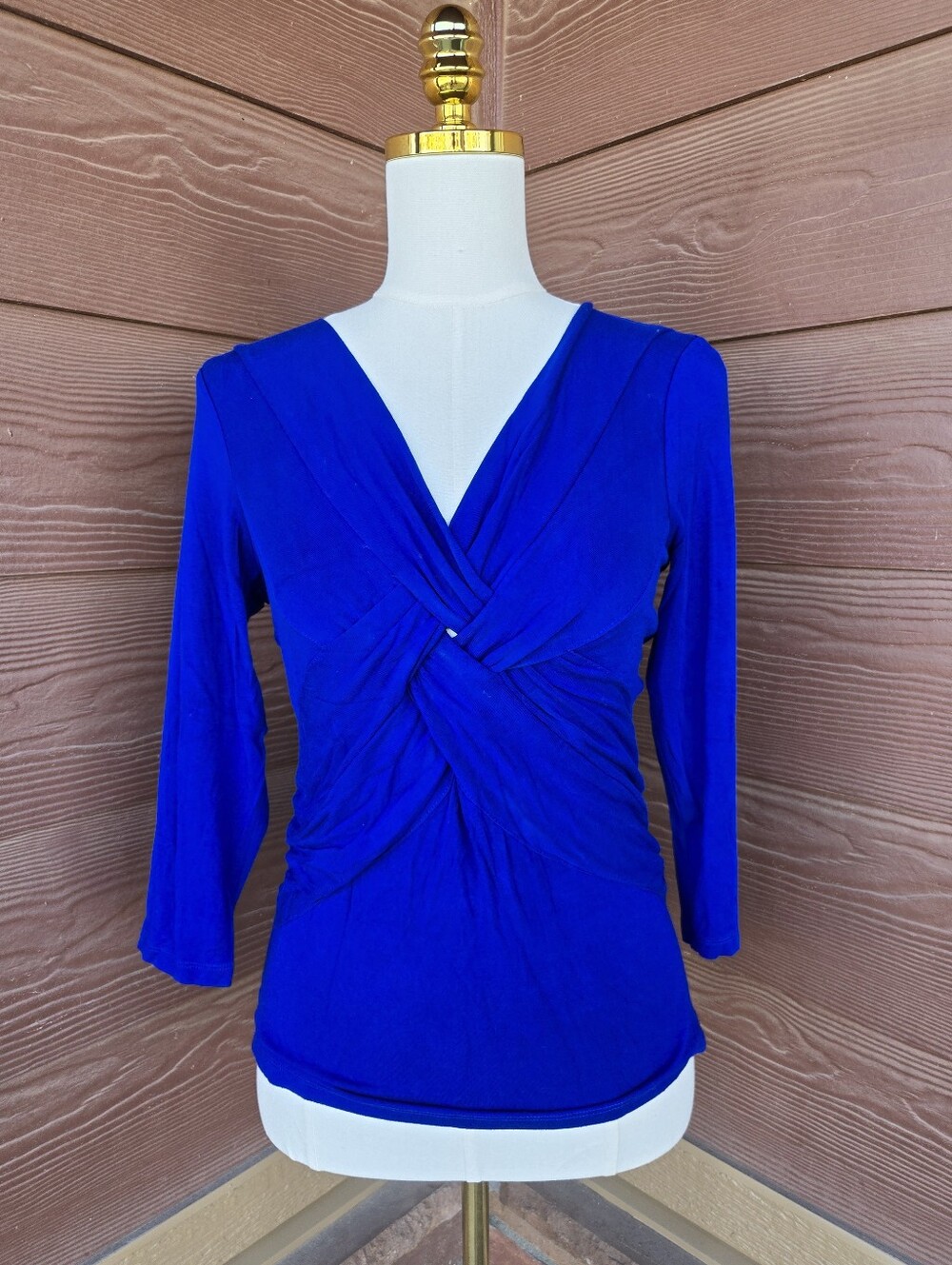 Cable & Gauge Royal Blue Twist‑Front V‑Neck Top – Women’s Size Medium - Picture 11 of 15